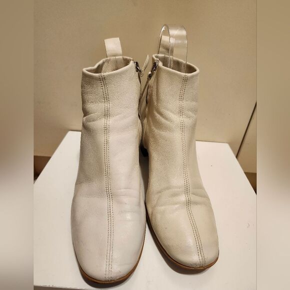 Everlane "The Day Boot" Bone Italian Glove Leather Ankle Boots Sz.6.5 Ret $278 - Picture 3 of 9